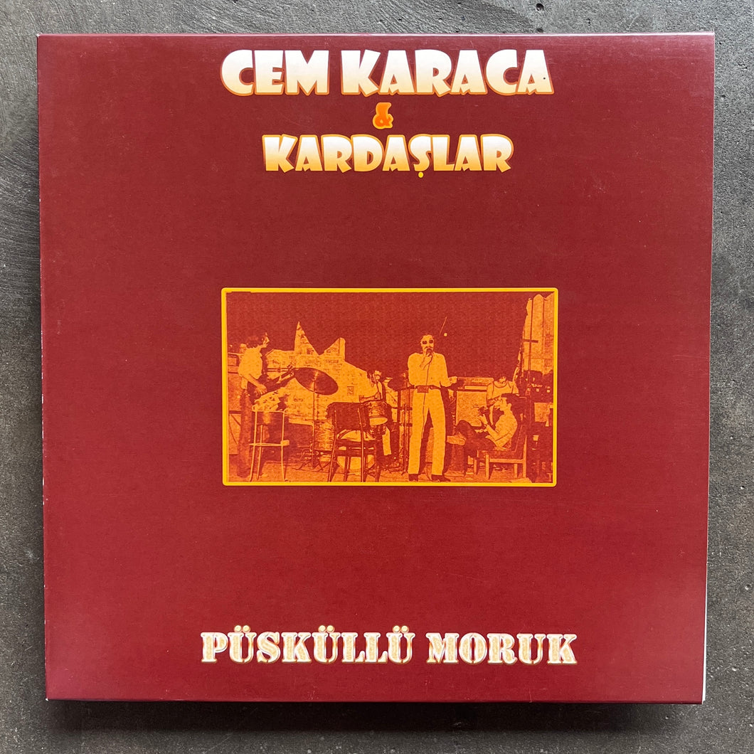Cem Karaca & Kardaşlar – Püsküllü Moruk