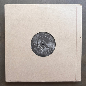 Round Five Feat. Tikiman – Na Fe Throw It