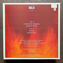 Slowdive – Holding Our Breath