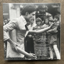 Amnon Raviv – Mirror