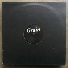 Grain – Untitled